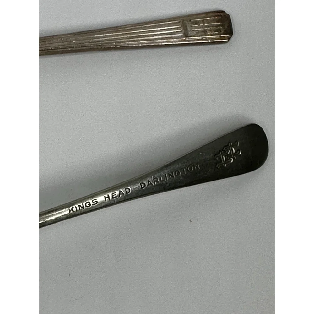 Vtg Hilton Kings Head Darlington Hotel Pennsylvania Spoon Set of 2